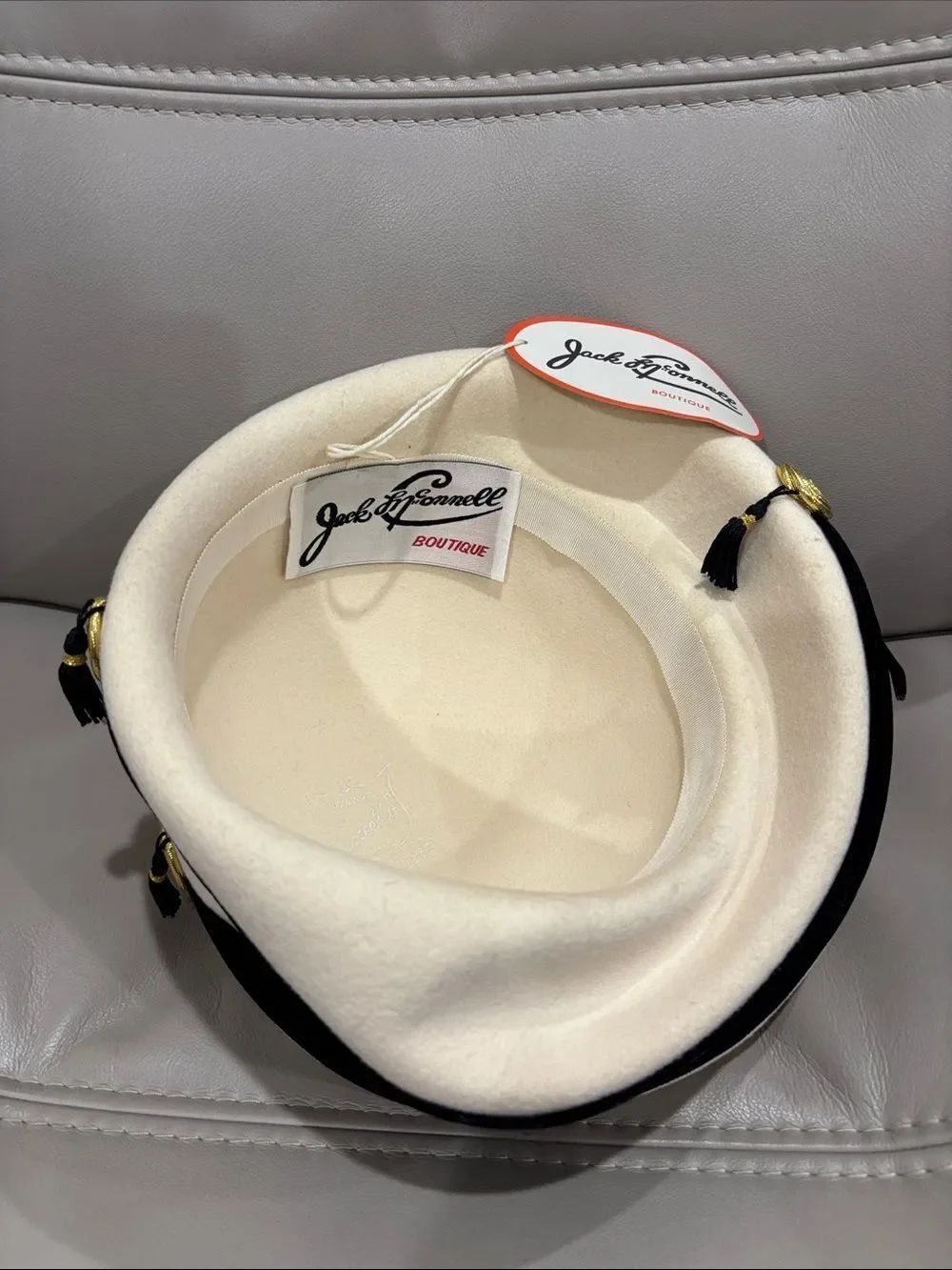 Jack McConnell Boutique Cream and Black Vintage Pillbox Hat - Picture 6 of 6